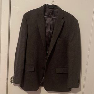 Only used one time, it’s a size 42R polo Ralph Lauren